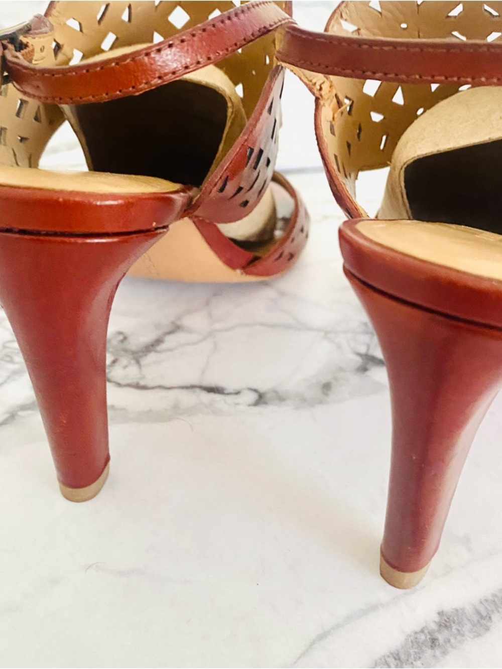 💕Banana Republic Laser Cut 4” Heels SZ 8.5 - Picture 6 of 13